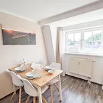 Apartment Urlaubsmagie - Hochgefuehl - Gemeinschaftsgarten, Sauna & Saisonaler Pool Sebnitz
