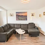 Apartment Urlaubsmagie - Hochgefuehl - Gemeinschaftsgarten, Sauna & Saisonaler Pool