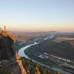 Urlaubsmagie - Hochgefuehl - Gemeinschaftsgarten, Sauna & Saisonaler Pool * Sebnitz