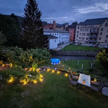 Urlaubsmagie - Hochgefuehl - Gemeinschaftsgarten, Sauna & Saisonaler Pool Apartment Sebnitz